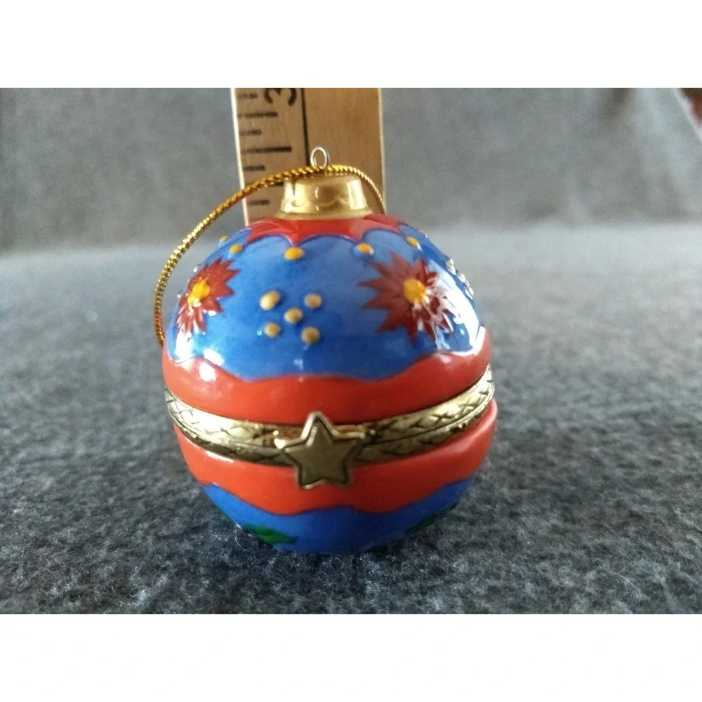 Ornament Trinket Box Porcelain Hinged‎ Christmas Ball Hanging Cord Orig Box NEW